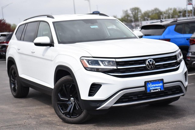 Used 2023 Volkswagen Atlas SE w/Tech with VIN 1V2WR2CA6PC554036 for sale in Hazelwood, MO
