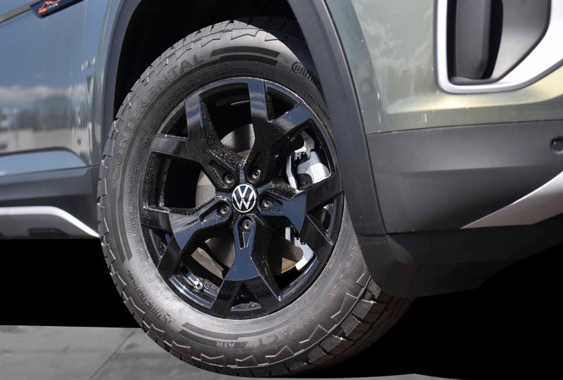 Volkswagen Atlas Vehicle Image 03