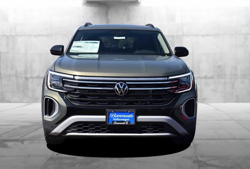 Volkswagen Atlas Vehicle Image 04