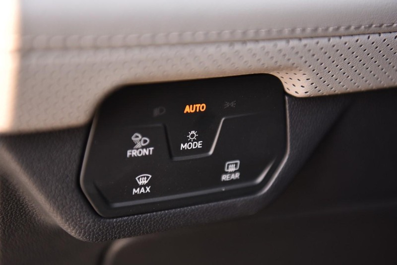 Volkswagen Atlas Vehicle Image 11