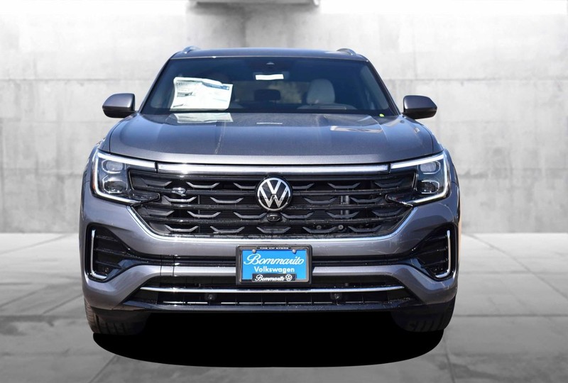 Volkswagen Atlas Cross Sport Vehicle Image 04