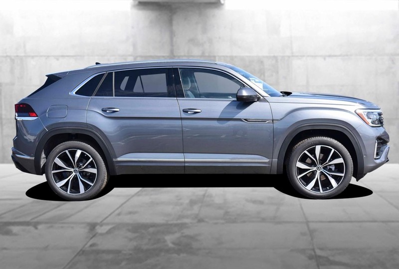 Volkswagen Atlas Cross Sport Vehicle Image 05