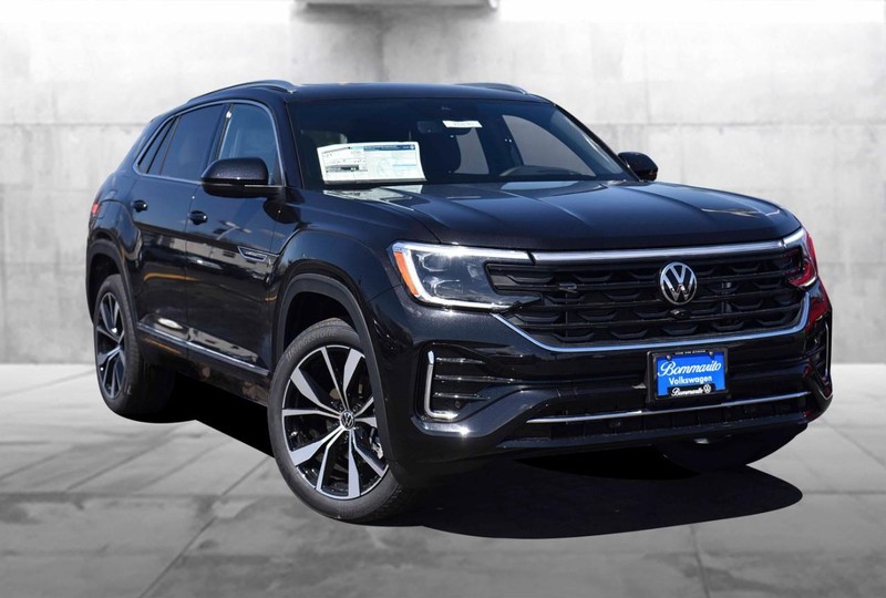 Volkswagen Atlas Cross Sport Vehicle Image 02