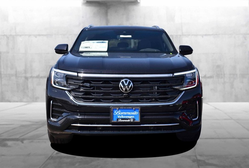 Volkswagen Atlas Cross Sport Vehicle Image 04