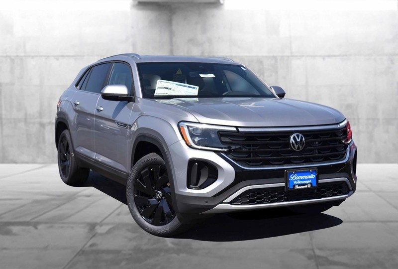 Volkswagen Atlas Cross Sport Vehicle Image 02