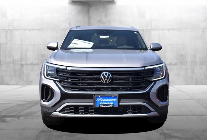 Volkswagen Atlas Cross Sport Vehicle Image 04
