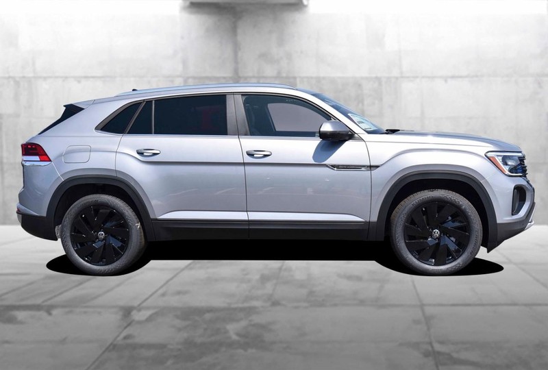 Volkswagen Atlas Cross Sport Vehicle Image 05