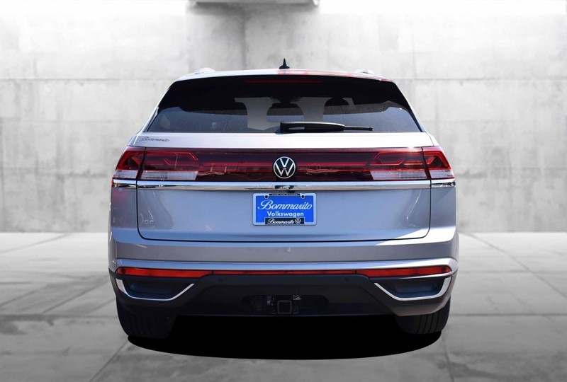 Volkswagen Atlas Cross Sport Vehicle Image 06