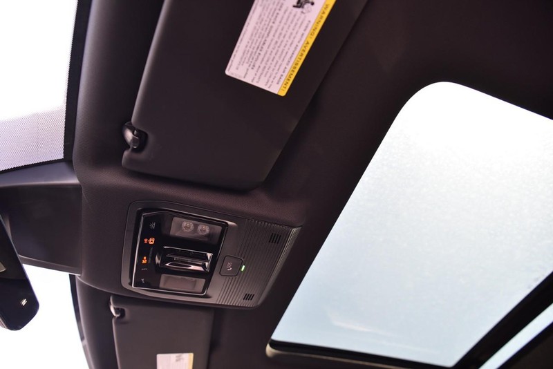 Volkswagen Atlas Cross Sport Vehicle Image 21