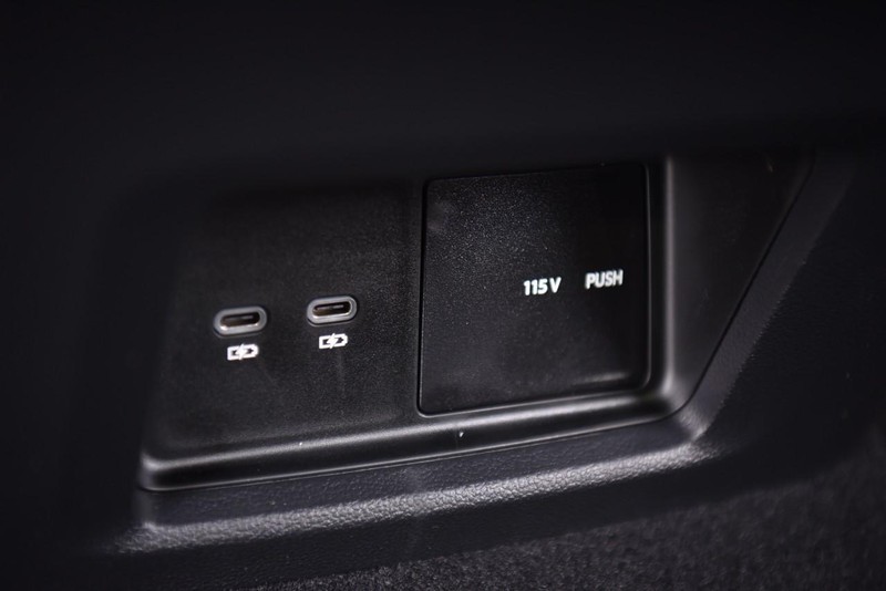 Volkswagen Atlas Cross Sport Vehicle Image 24