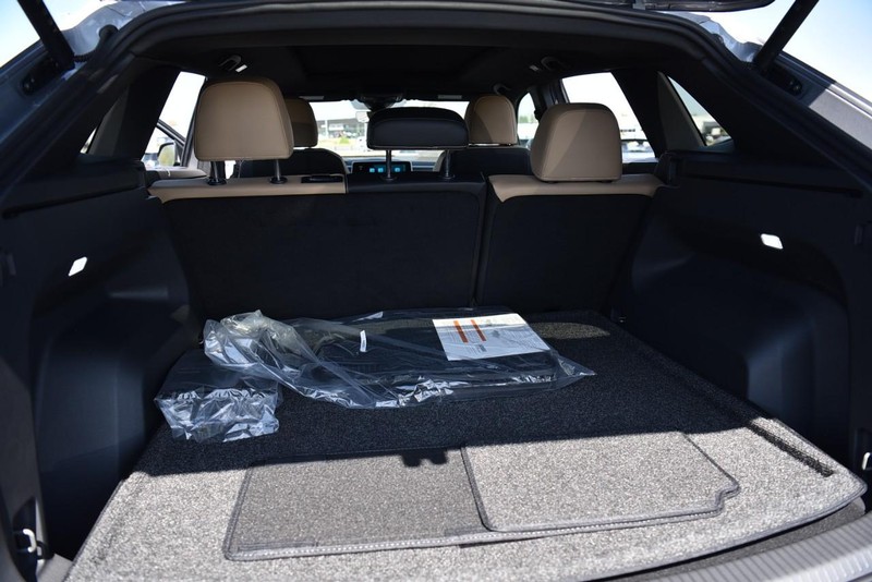 Volkswagen Atlas Cross Sport Vehicle Image 25