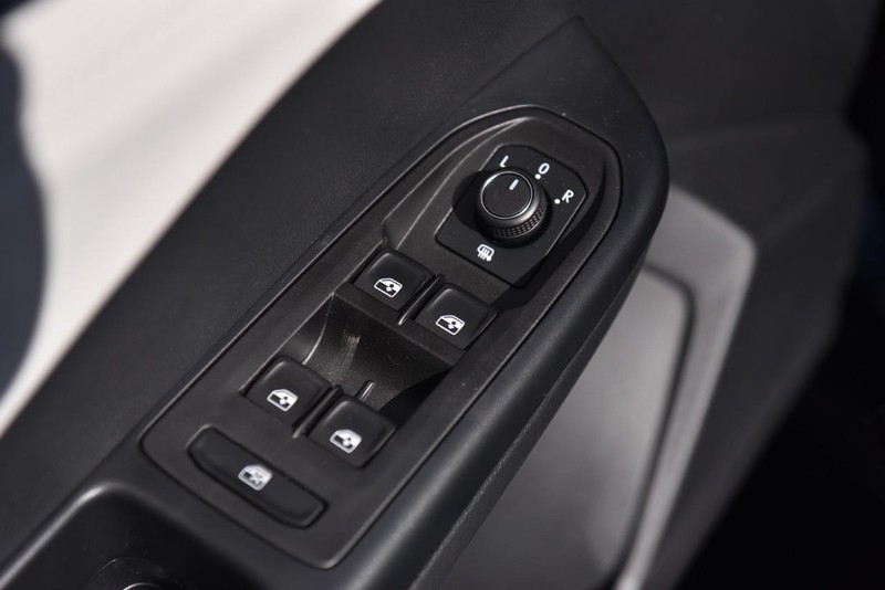 Volkswagen Taos Vehicle Image 08