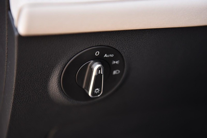 Volkswagen Taos Vehicle Image 10
