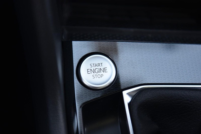 Volkswagen Taos Vehicle Image 15