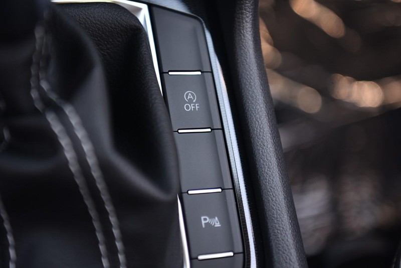 Volkswagen Taos Vehicle Image 17