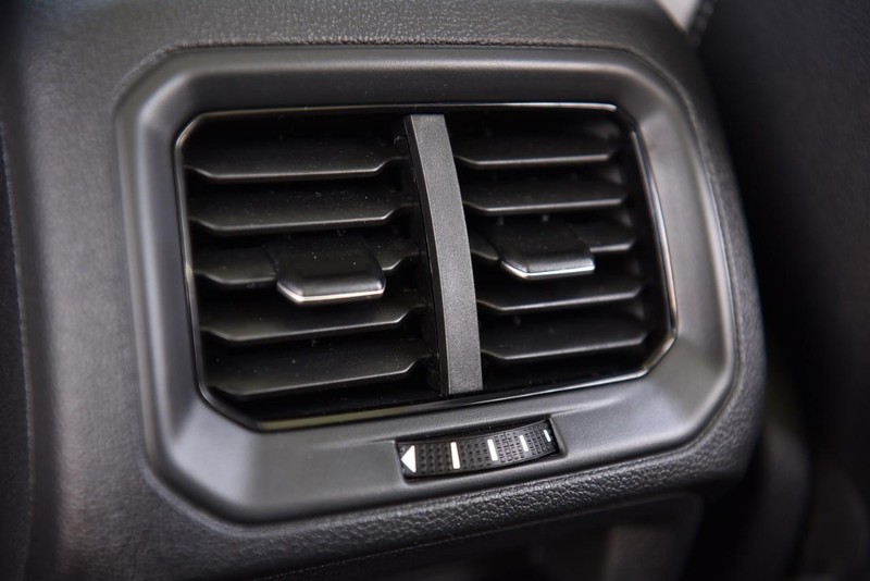 Volkswagen Taos Vehicle Image 24