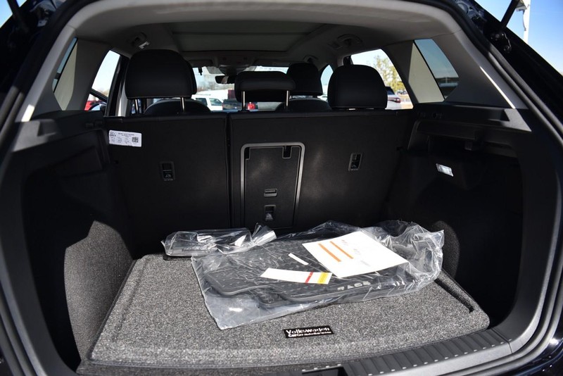 Volkswagen Taos Vehicle Image 26