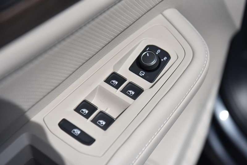 Volkswagen Atlas Vehicle Image 09