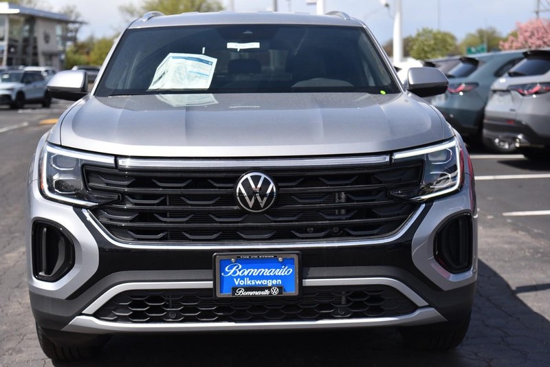 Volkswagen Atlas Cross Sport Vehicle Image 04
