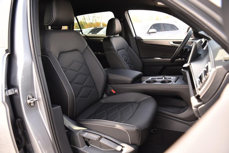 Volkswagen Atlas Cross Sport Vehicle Image 20