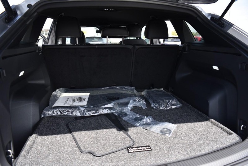 Volkswagen Atlas Cross Sport Vehicle Image 24