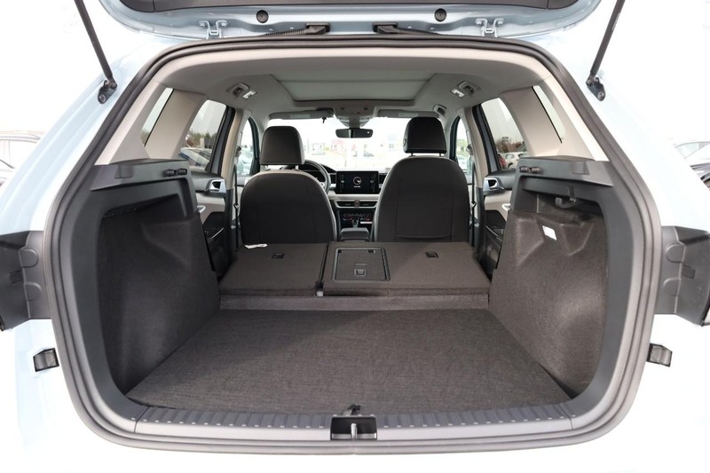 Volkswagen Taos Vehicle Image 10