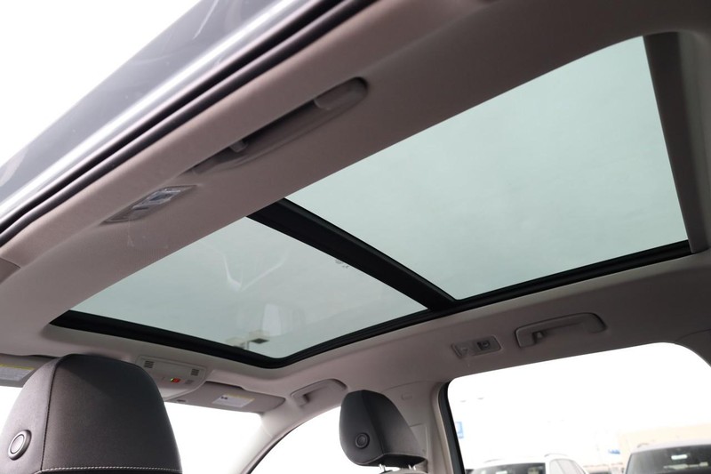 Volkswagen Taos Vehicle Image 13