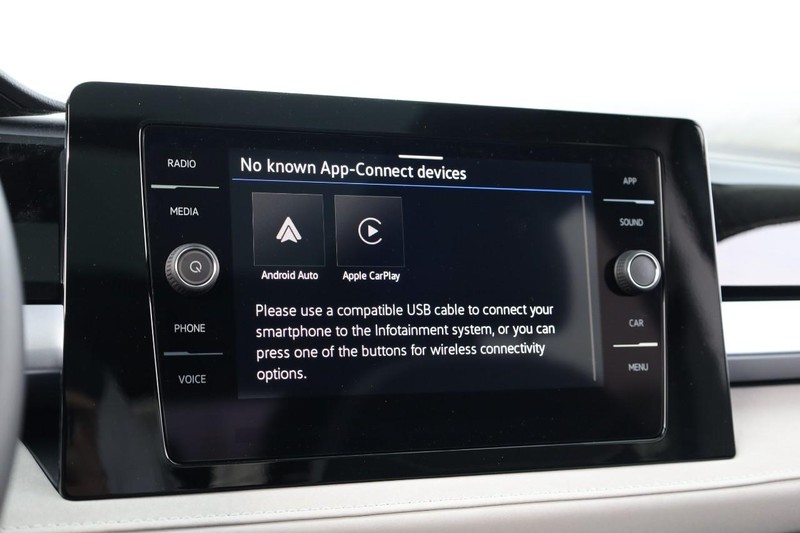 Volkswagen Taos Vehicle Image 16