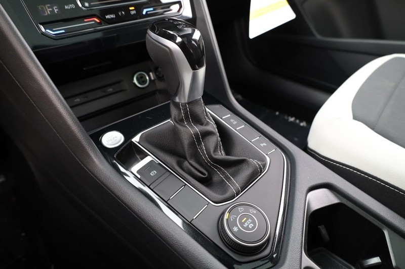 Volkswagen Taos Vehicle Image 20