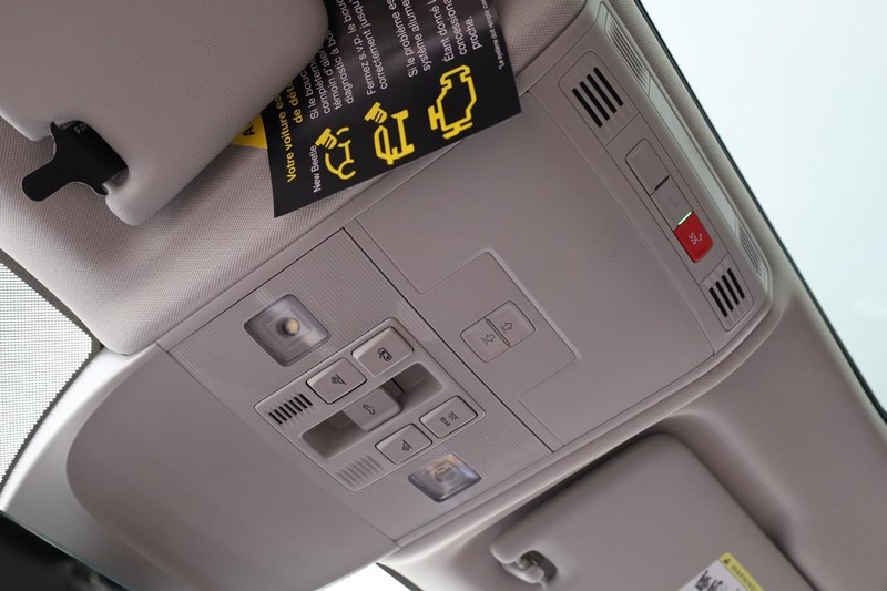 Volkswagen Taos Vehicle Image 21
