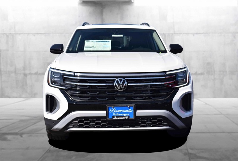 Volkswagen Atlas Vehicle Image 04