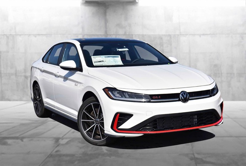 Volkswagen Jetta GLI Vehicle Image 02