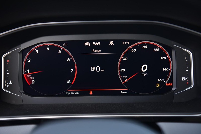 Volkswagen Jetta GLI Vehicle Image 12