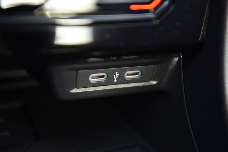Volkswagen Jetta GLI Vehicle Image 15