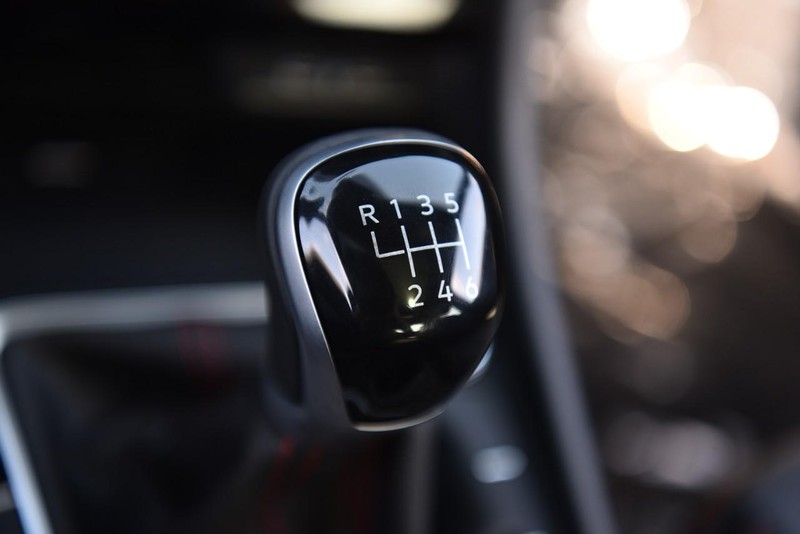 Volkswagen Jetta GLI Vehicle Image 18