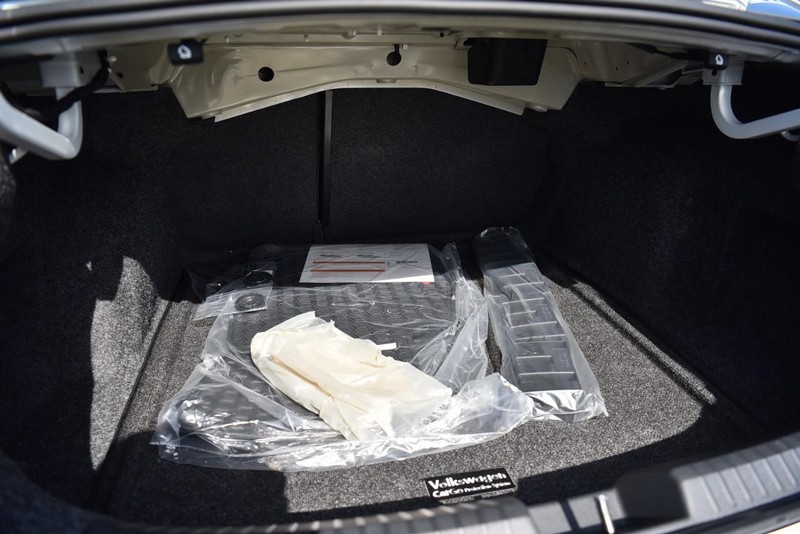 Volkswagen Jetta GLI Vehicle Image 25
