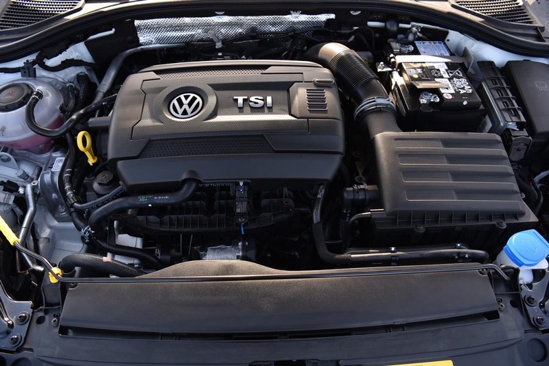 Volkswagen Jetta GLI Vehicle Image 26