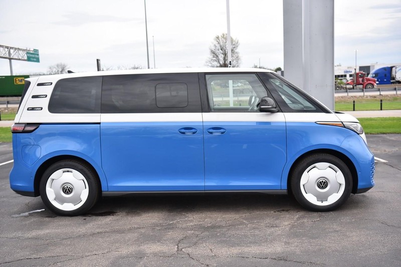 Volkswagen ID. Buzz Vehicle Image 05