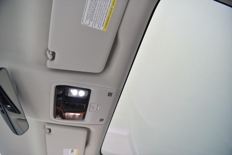 Volkswagen ID. Buzz Vehicle Image 21