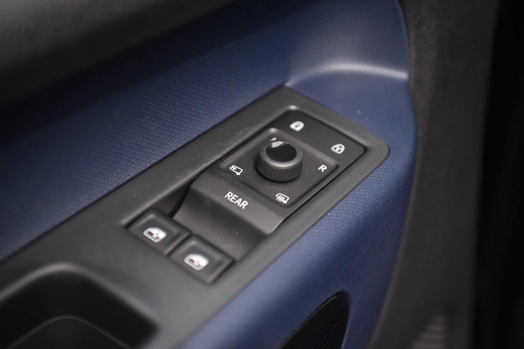 Volkswagen ID. Buzz Vehicle Full-screen Gallery Image 9