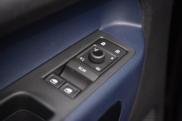 Volkswagen ID. Buzz Vehicle Image 09