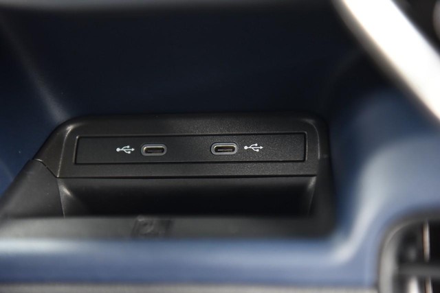 Volkswagen ID. Buzz Vehicle Image 17