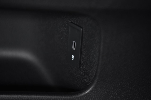 Volkswagen ID. Buzz Vehicle Image 23