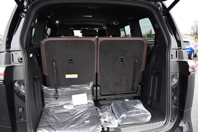 Volkswagen ID. Buzz Vehicle Image 27