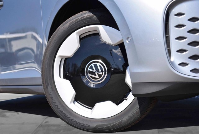 Volkswagen ID. Buzz Vehicle Image 03