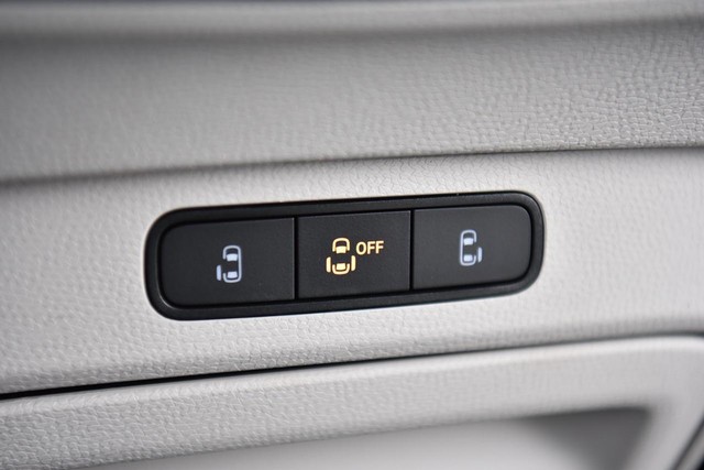 Volkswagen ID. Buzz Vehicle Image 15