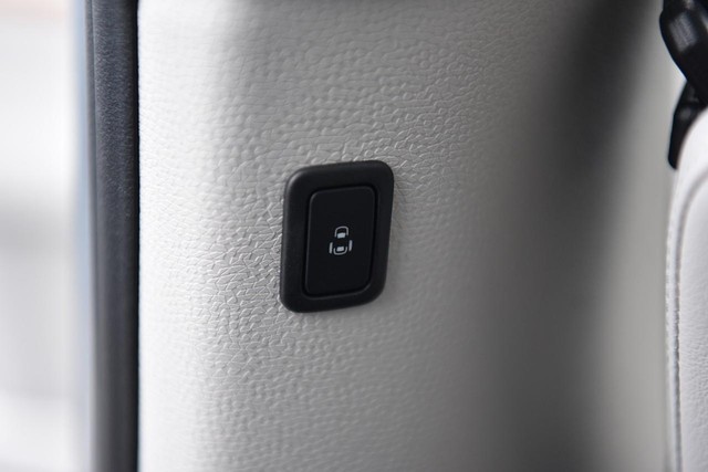 Volkswagen ID. Buzz Vehicle Image 26