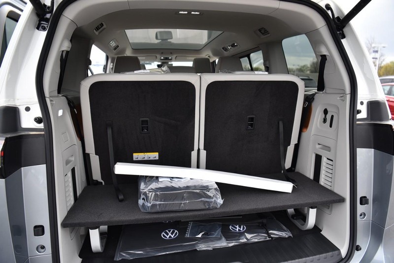 Volkswagen ID. Buzz Vehicle Image 27