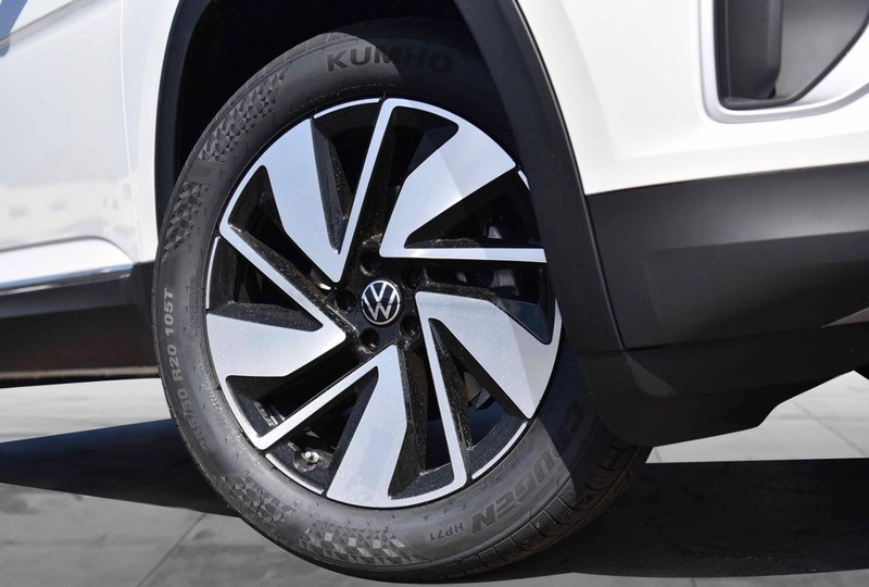 Volkswagen Atlas Vehicle Image 03