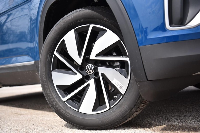 Volkswagen Atlas Vehicle Image 03